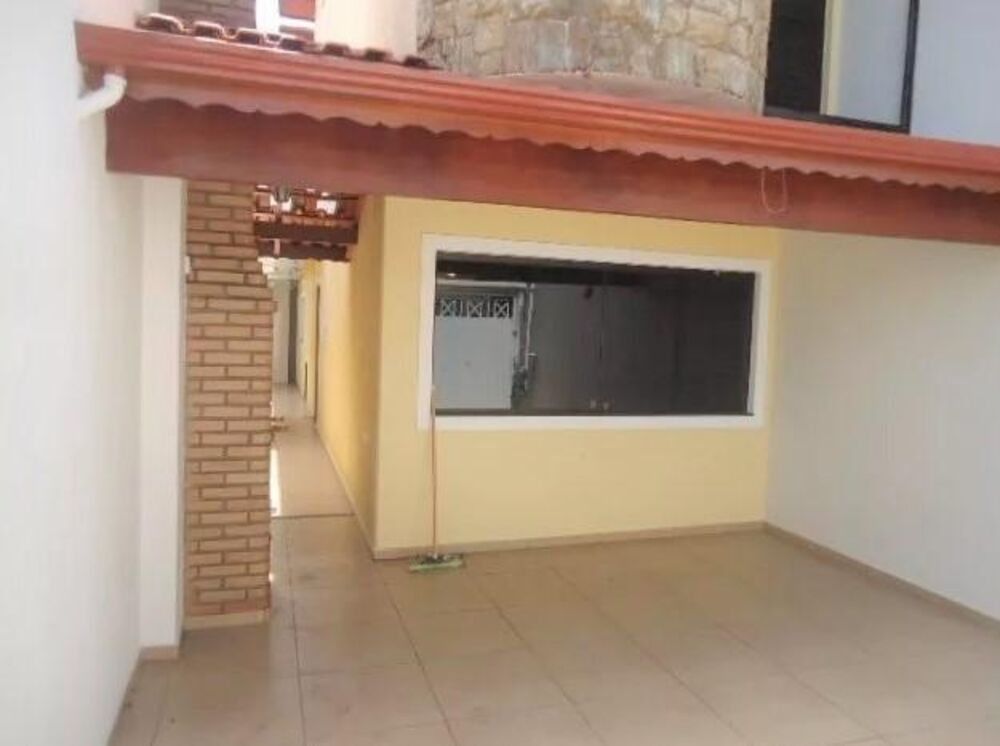 Sobrado à venda com 3 quartos, 240m² - Foto 1