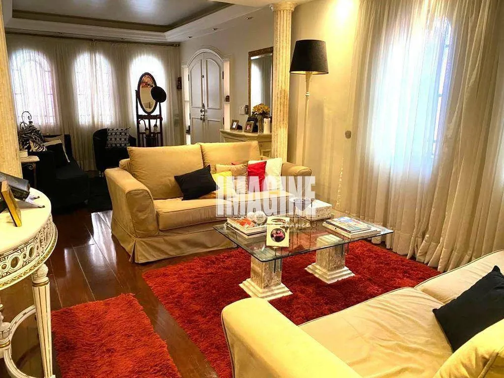 Sobrado, 3 quartos, 250 m² - Foto 1