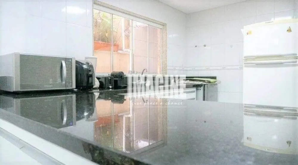 Sobrado, 3 quartos, 200 m² - Foto 4