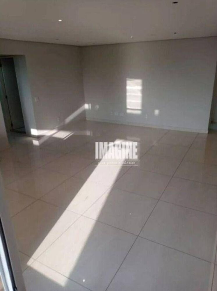 Apartamento à venda com 3 quartos, 124m² - Foto 2