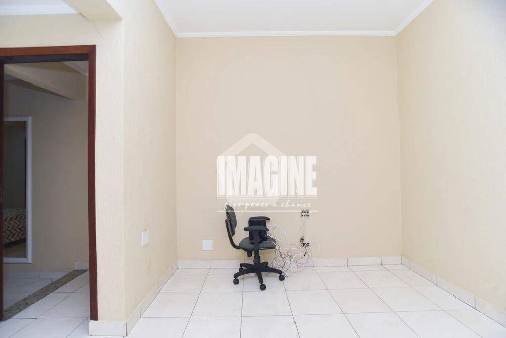 Sobrado, 3 quartos, 236 m² - Foto 2