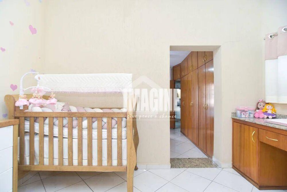 Sobrado, 3 quartos, 236 m² - Foto 1