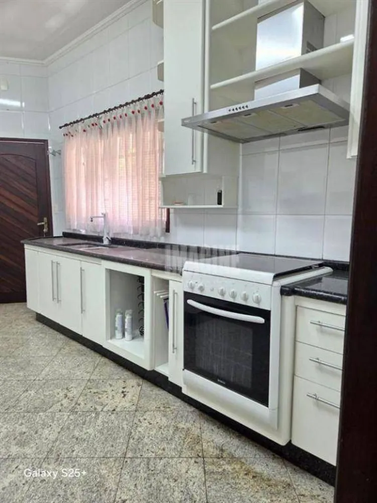 Sobrado, 3 quartos, 303 m² - Foto 4