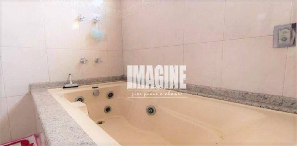 Sobrado, 4 quartos, 300 m² - Foto 1