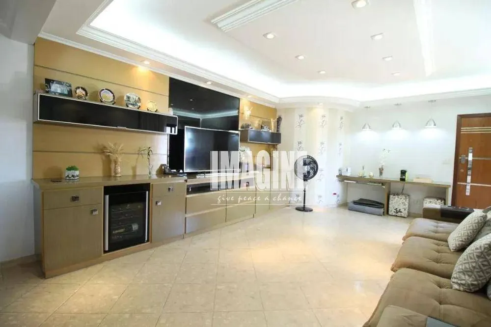 Apartamento, 3 quartos, 135 m² - Foto 2