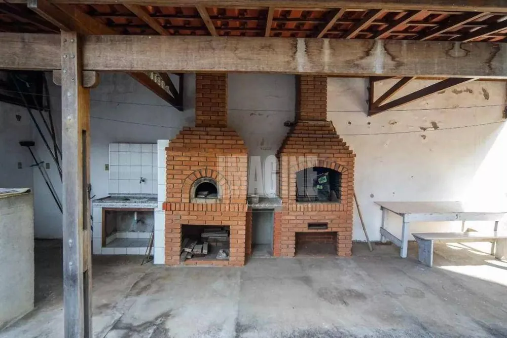 Sobrado, 4 quartos, 775 m² - Foto 1