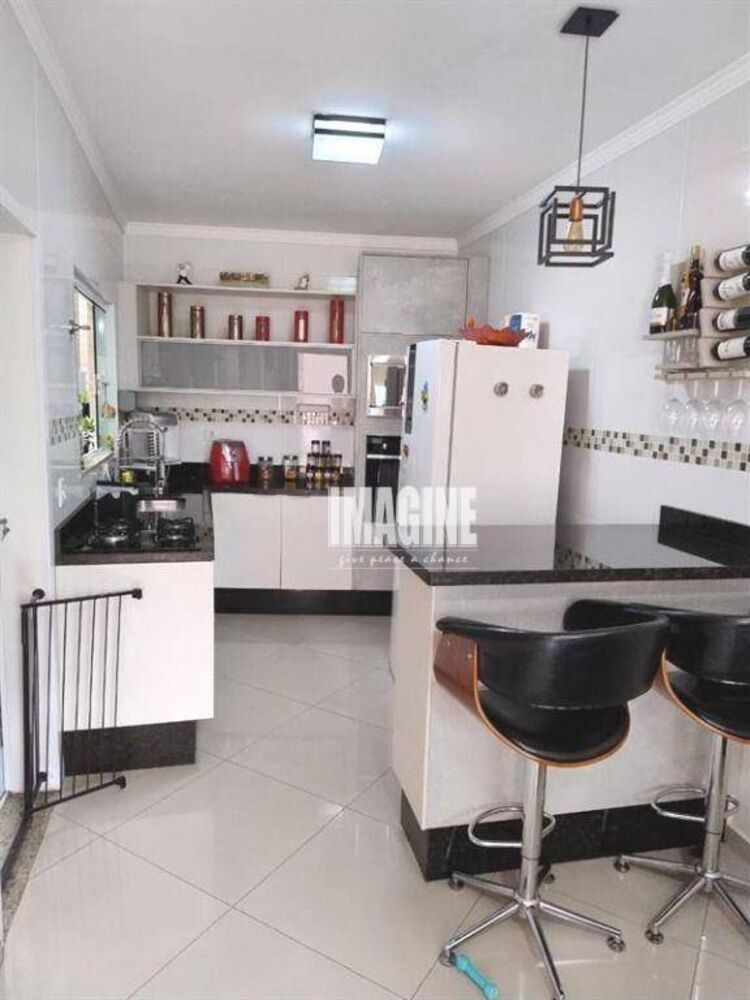 Sobrado à venda com 2 quartos, 68m² - Foto 3
