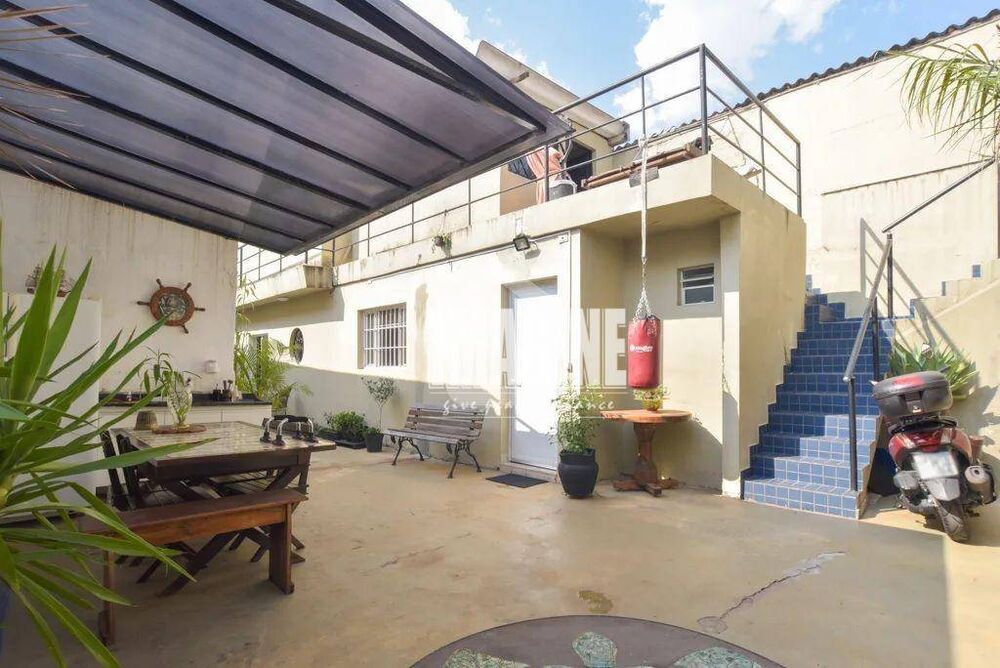 Sobrado à venda com 3 quartos, 200m² - Foto 3