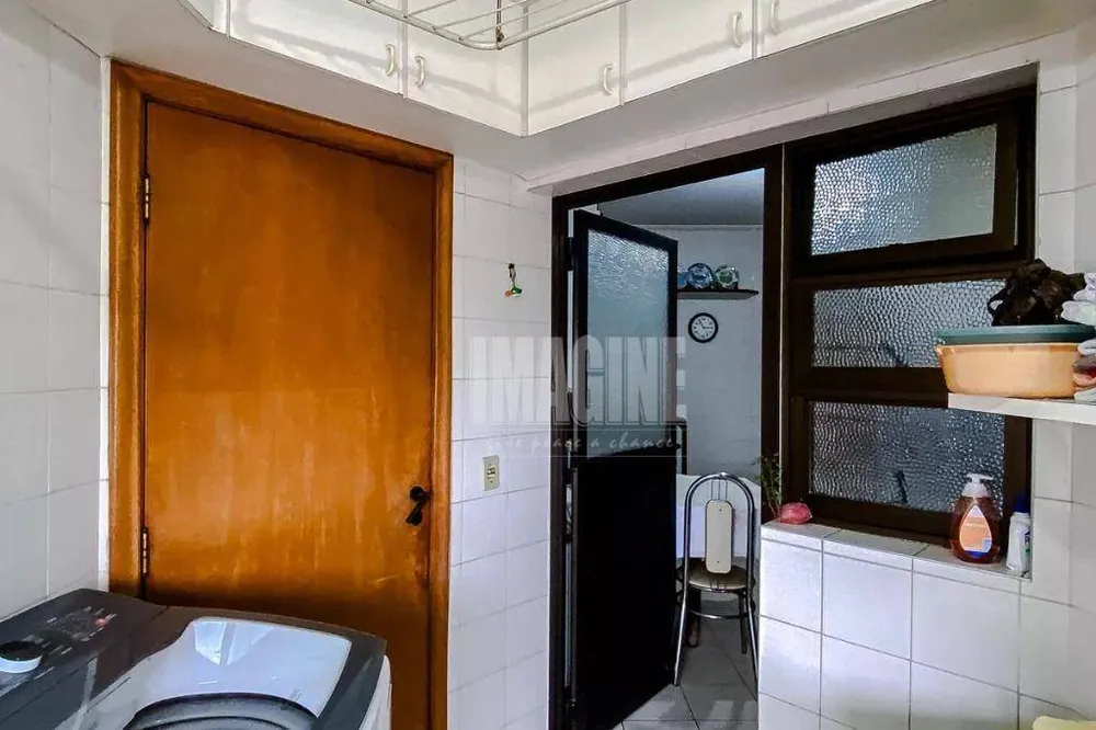 Apartamento, 3 quartos, 145 m² - Foto 2