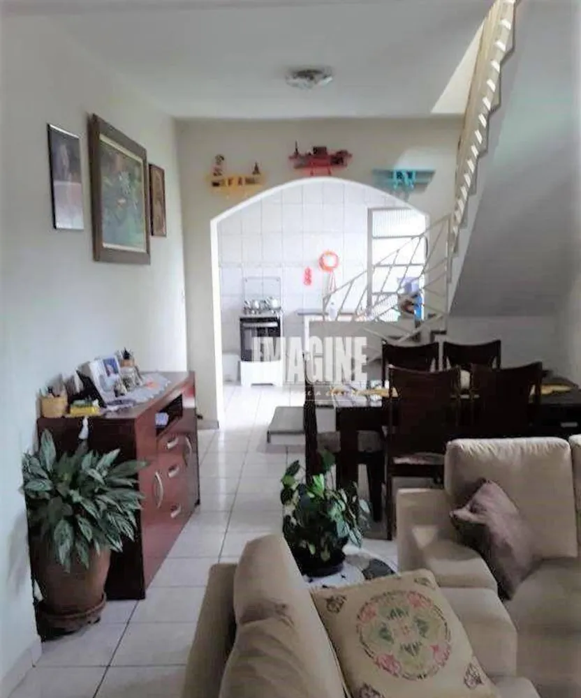 Sobrado, 5 quartos, 200 m² - Foto 1