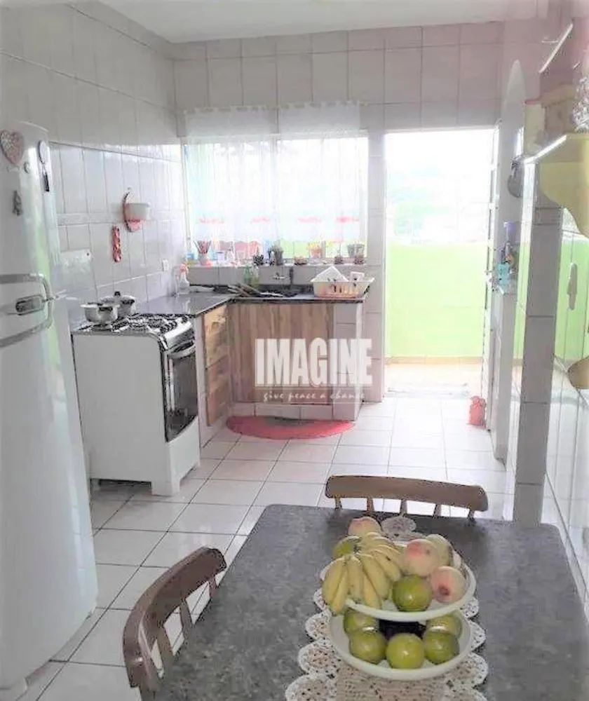 Sobrado, 5 quartos, 200 m² - Foto 4