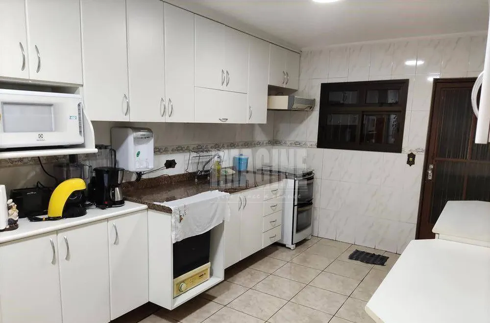 Sobrado, 3 quartos, 180 m² - Foto 2