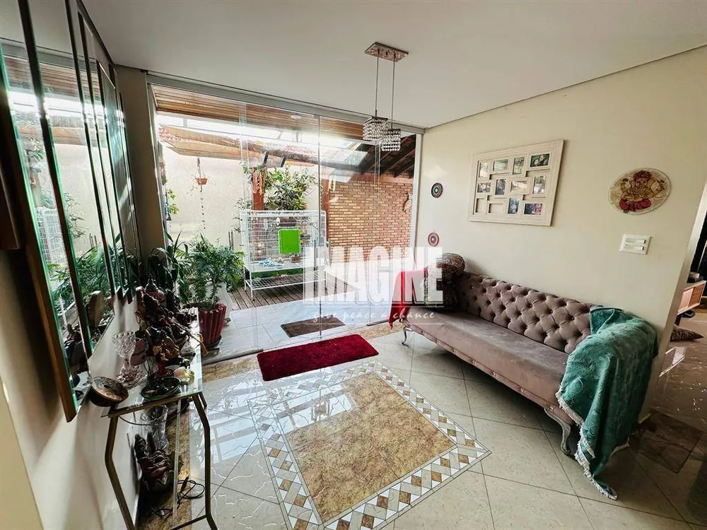 Sobrado, 3 quartos, 226 m² - Foto 2
