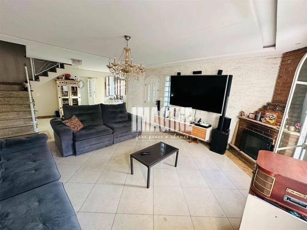Sobrado, 3 quartos, 226 m² - Foto 1