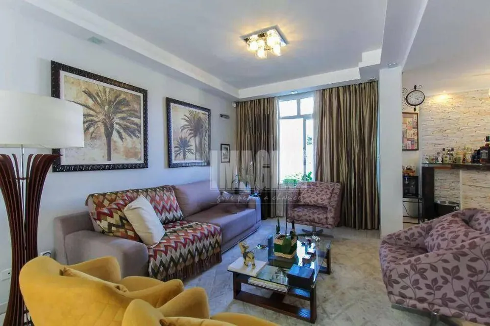 Casa, 4 quartos, 300 m² - Foto 1