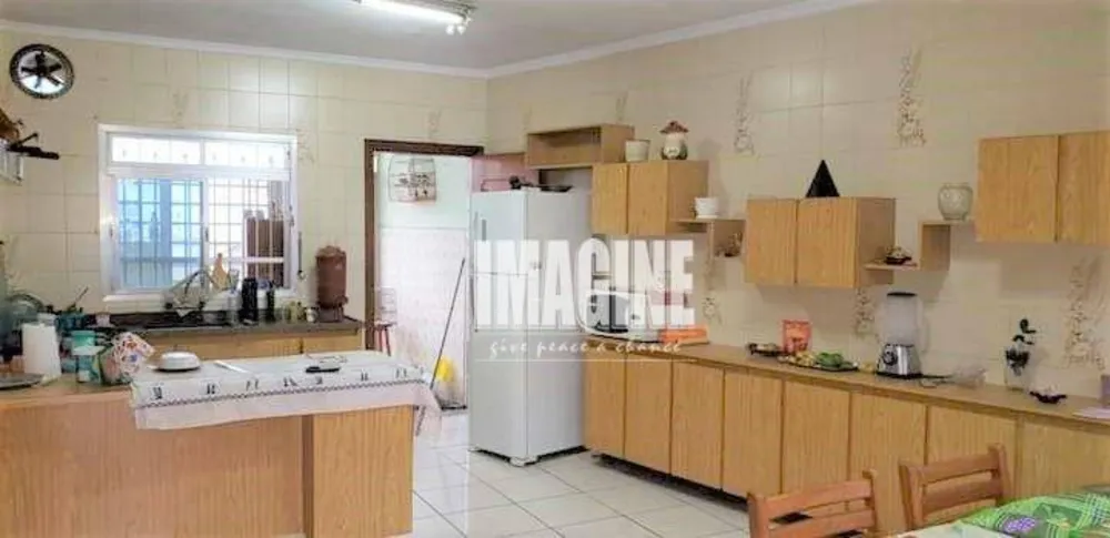 Casa, 4 quartos, 228 m² - Foto 3