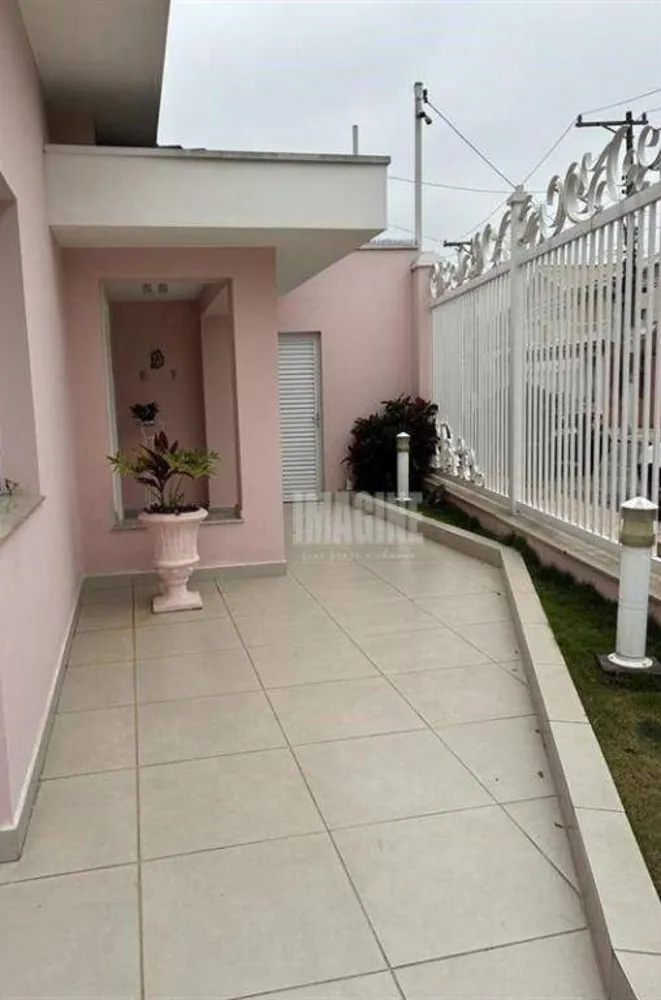 Casa, 3 quartos, 285 m² - Foto 1