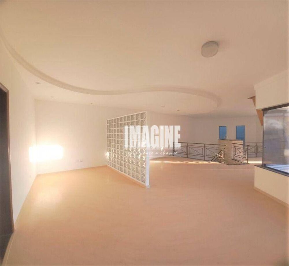 Sobrado, 3 quartos, 354 m² - Foto 1