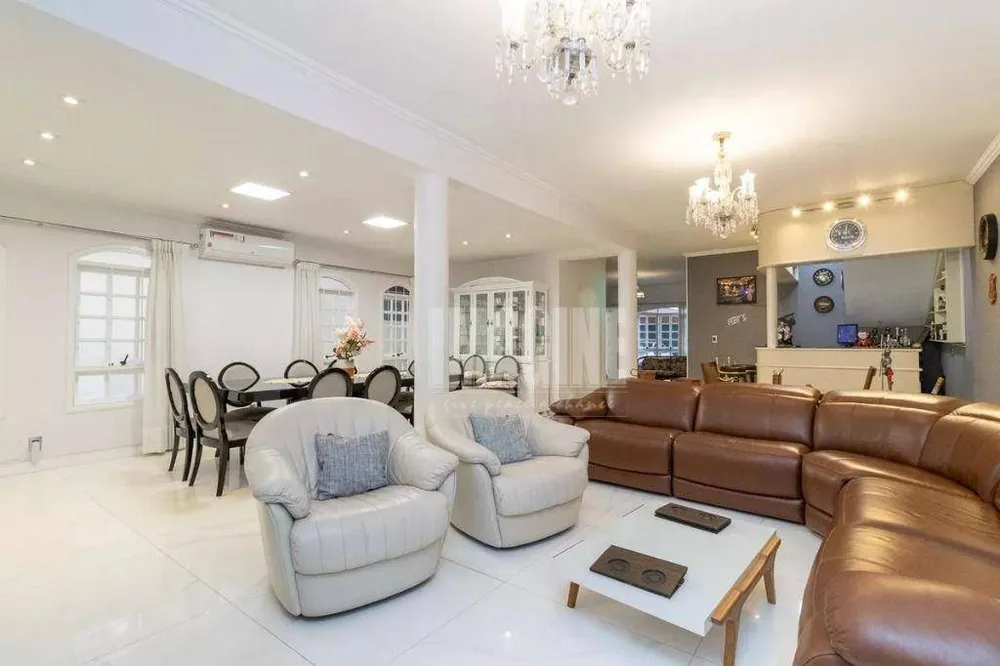 Sobrado, 3 quartos, 500 m² - Foto 1
