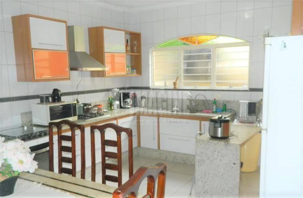 Sobrado, 4 quartos, 300 m² - Foto 2