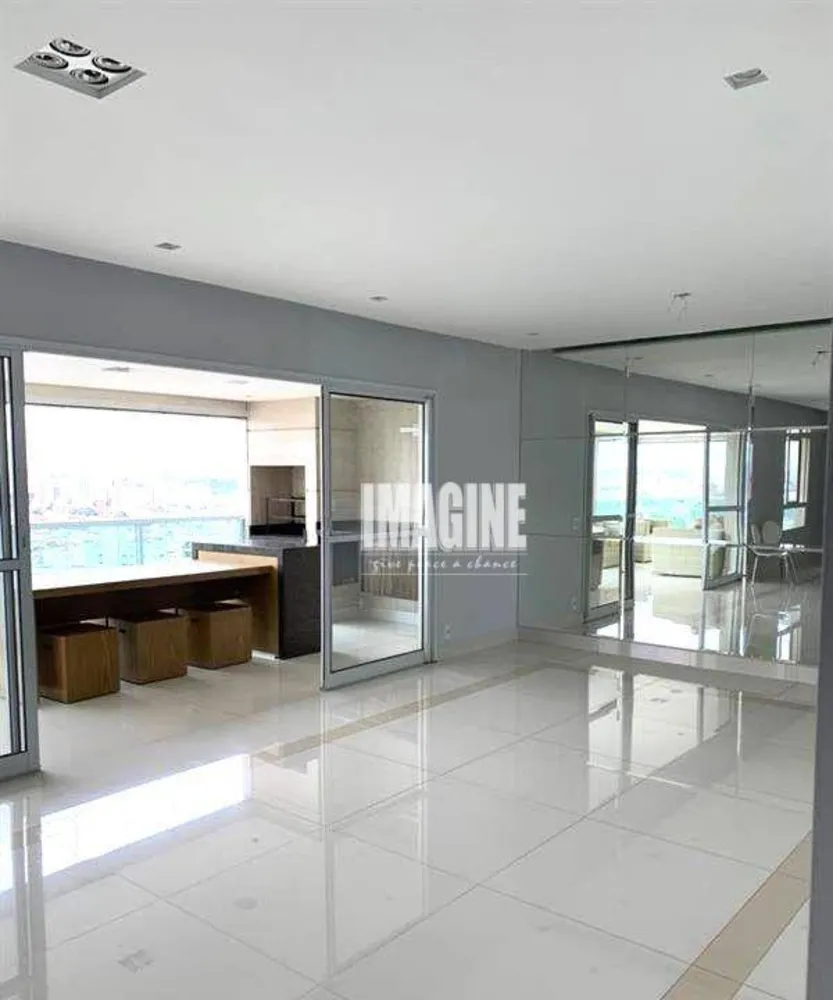 Apartamento, 3 quartos, 156 m² - Foto 1