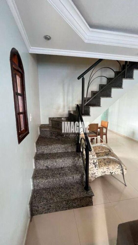 Sobrado, 3 quartos, 250 m² - Foto 4