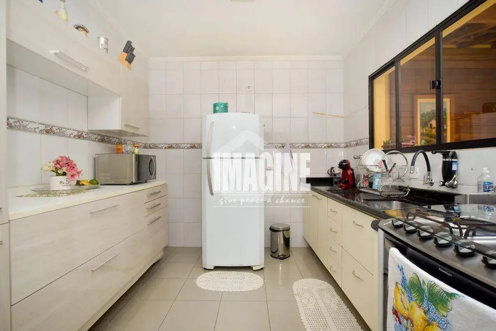 Sobrado, 3 quartos, 181 m² - Foto 1