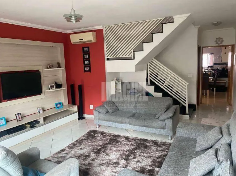Sobrado, 3 quartos, 229 m² - Foto 1