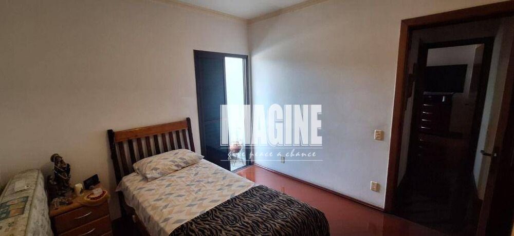 Apartamento, 3 quartos, 130 m² - Foto 1