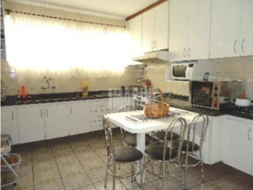 Sobrado, 3 quartos, 196 m² - Foto 1