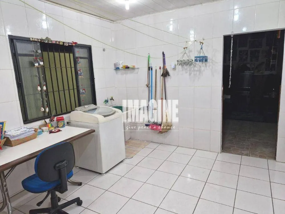 Casa, 3 quartos, 232 m² - Foto 3
