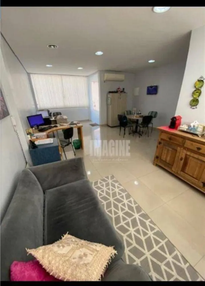 Sobrado, 3 quartos, 270 m² - Foto 1