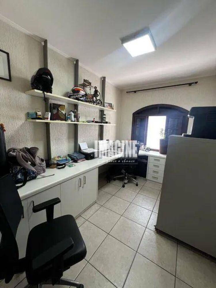 Sobrado, 4 quartos, 235 m² - Foto 3