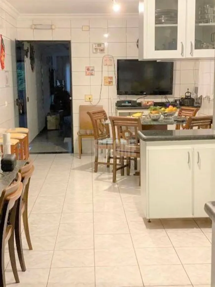Sobrado, 3 quartos, 239 m² - Foto 1