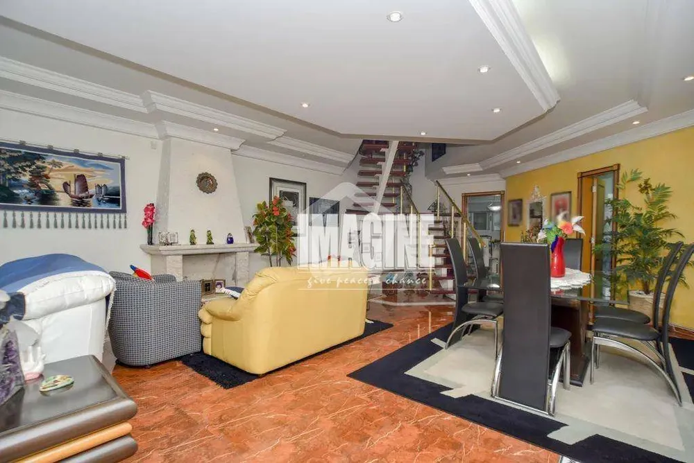 Sobrado, 3 quartos, 320 m² - Foto 1