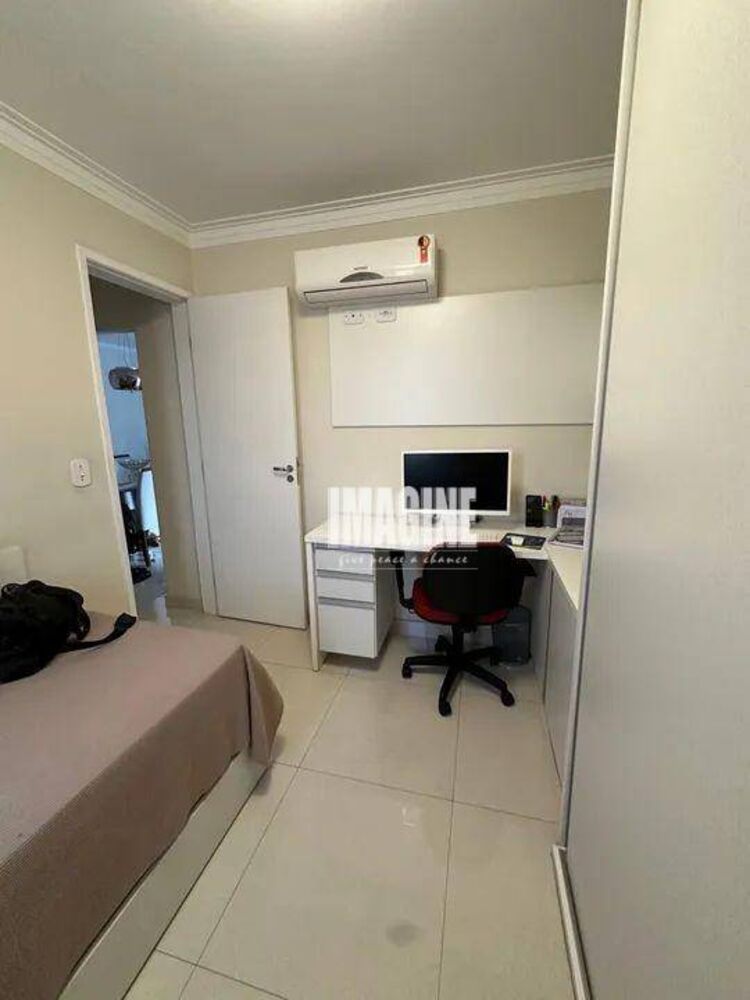 Apartamento à venda com 2 quartos, 64m² - Foto 4