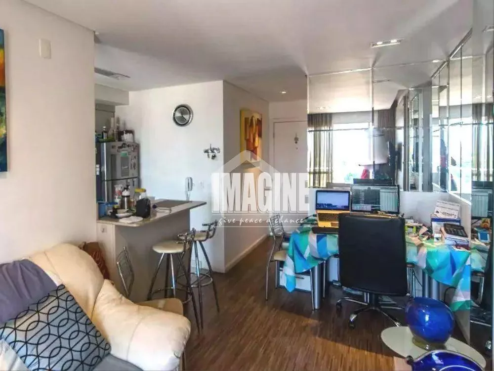 Apartamento à venda com 1 quarto, 50m² - Foto 3