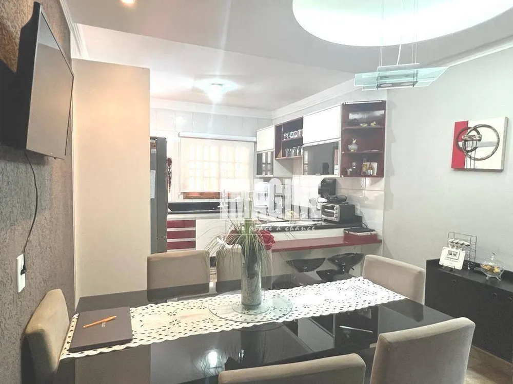 Sobrado, 3 quartos, 220 m² - Foto 2