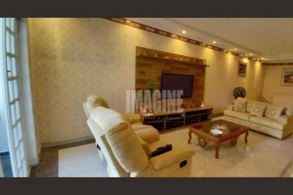 Sobrado, 3 quartos, 300 m² - Foto 1