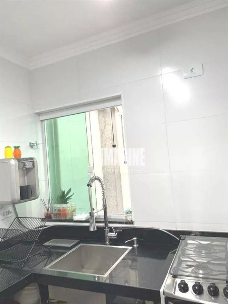 Sobrado à venda com 2 quartos, 90m² - Foto 4