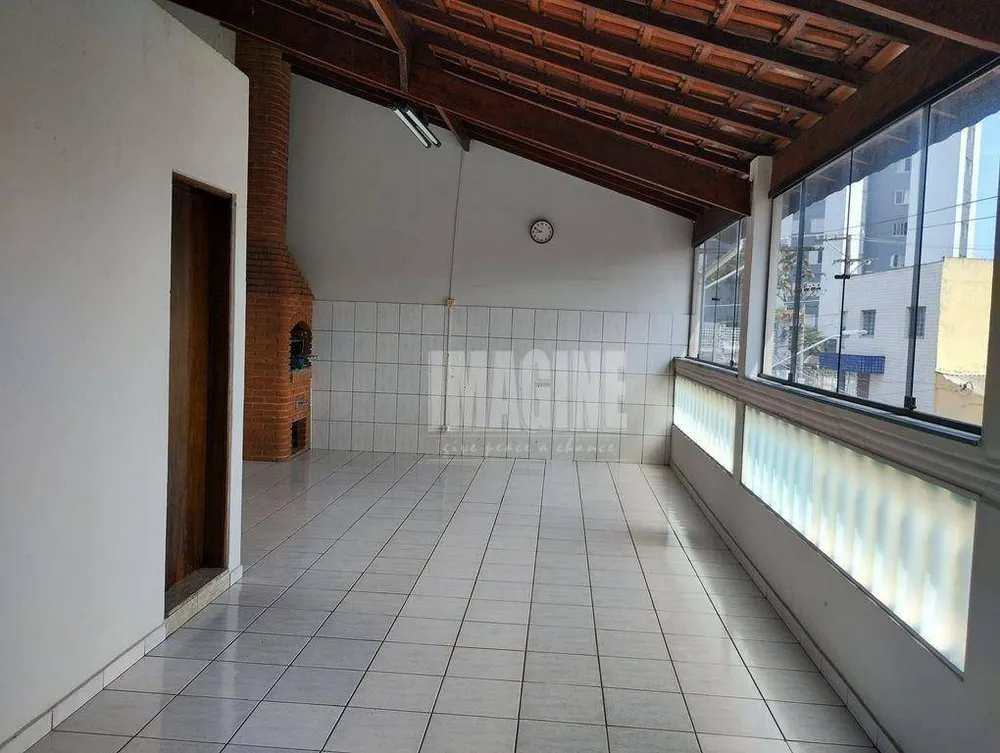 Sobrado, 3 quartos, 302 m² - Foto 2