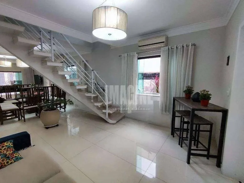 Casa, 4 quartos, 200 m² - Foto 2
