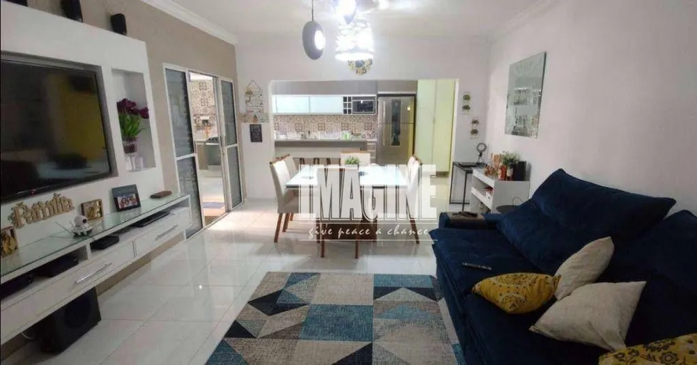 Sobrado, 3 quartos, 210 m² - Foto 2