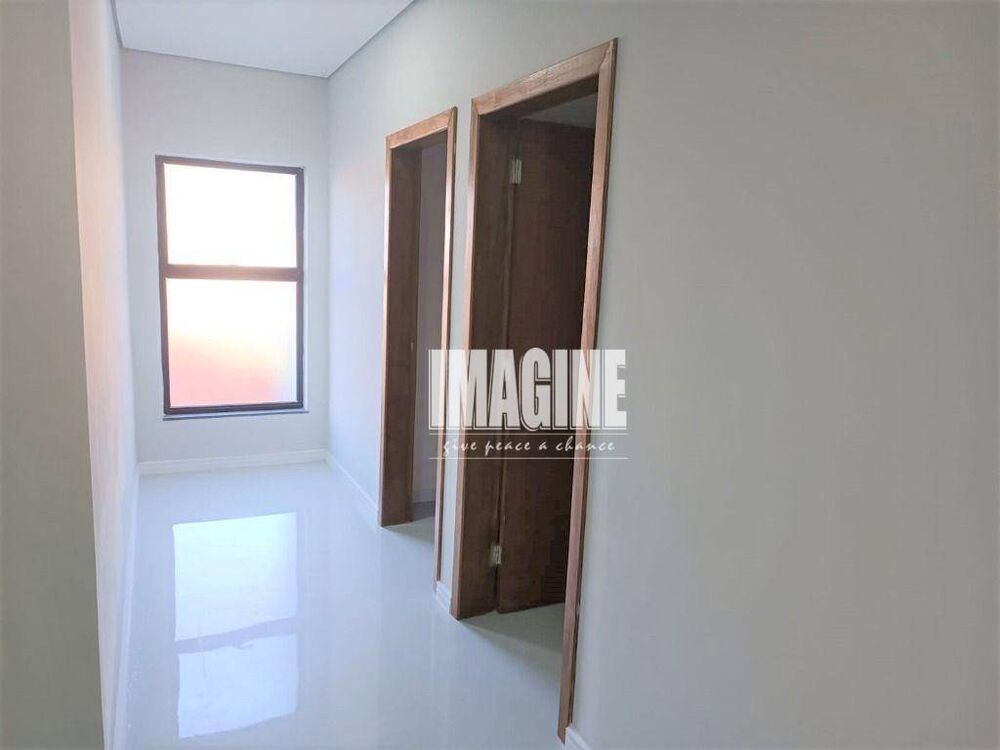 Sobrado, 3 quartos, 233 m² - Foto 1