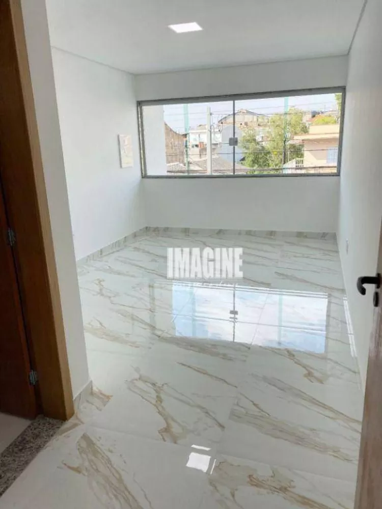 Sobrado à venda com 3 quartos, 200m² - Foto 1