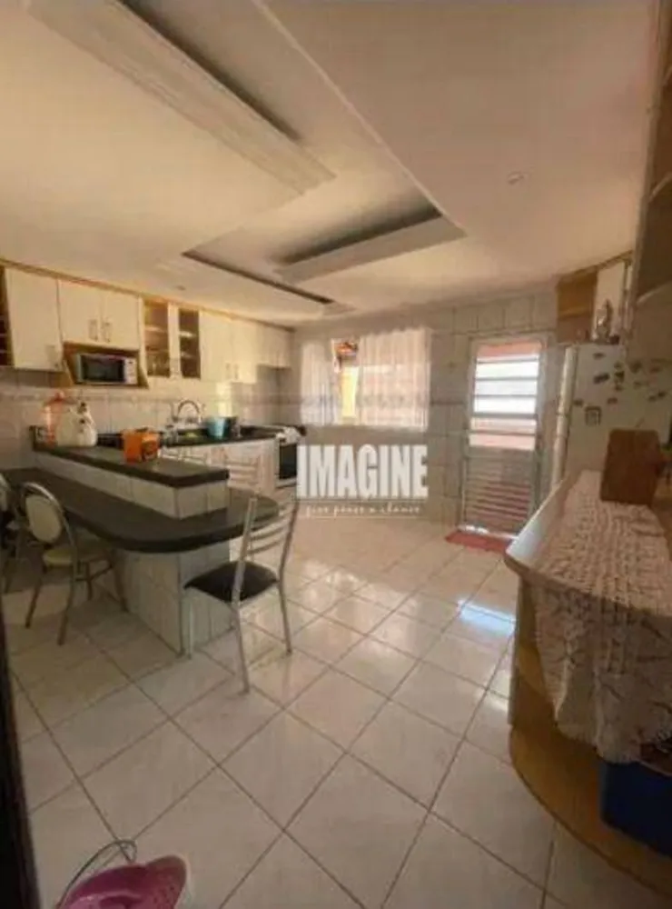 Sobrado, 3 quartos, 200 m² - Foto 2
