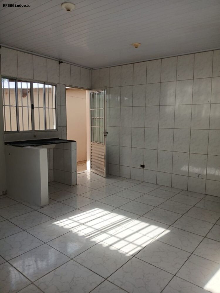 Casa para alugar com 1 quarto, 35m² - Foto 5