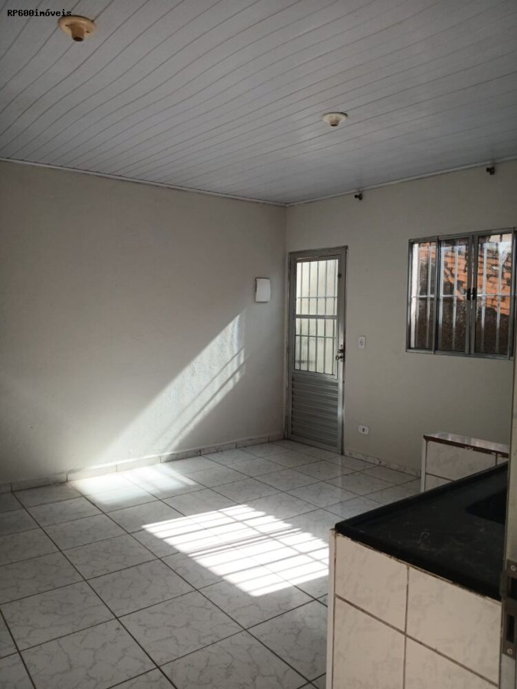 Casa para alugar com 1 quarto, 35m² - Foto 2