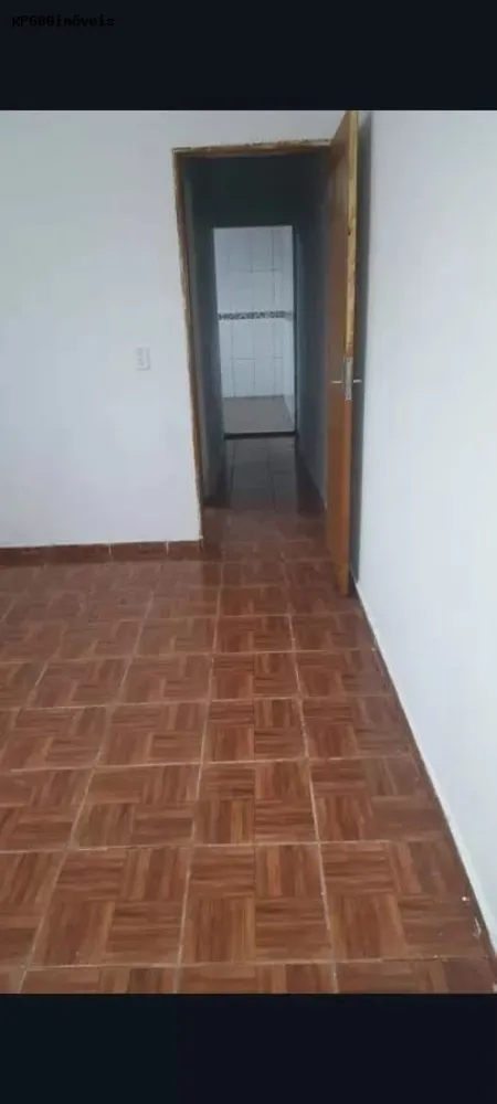 Casa, 4 quartos, 135 m² - Foto 2