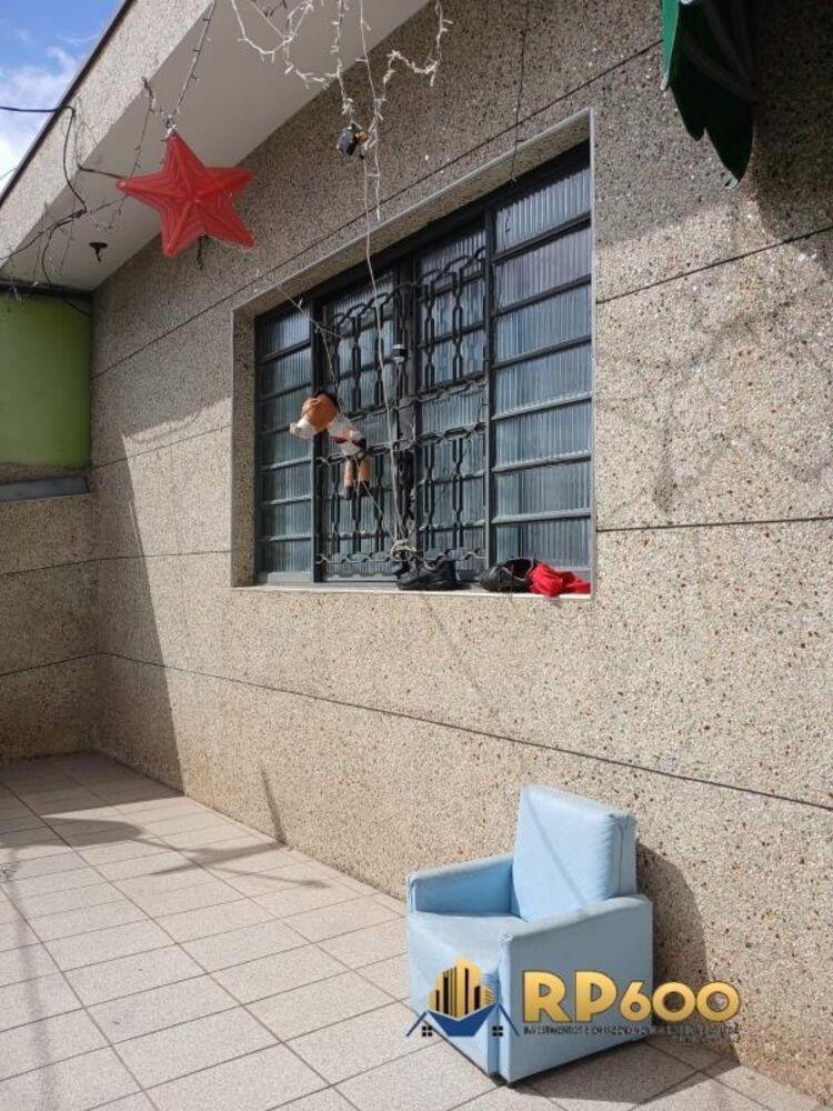 Sobrado à venda com 3 quartos, 218m² - Foto 3